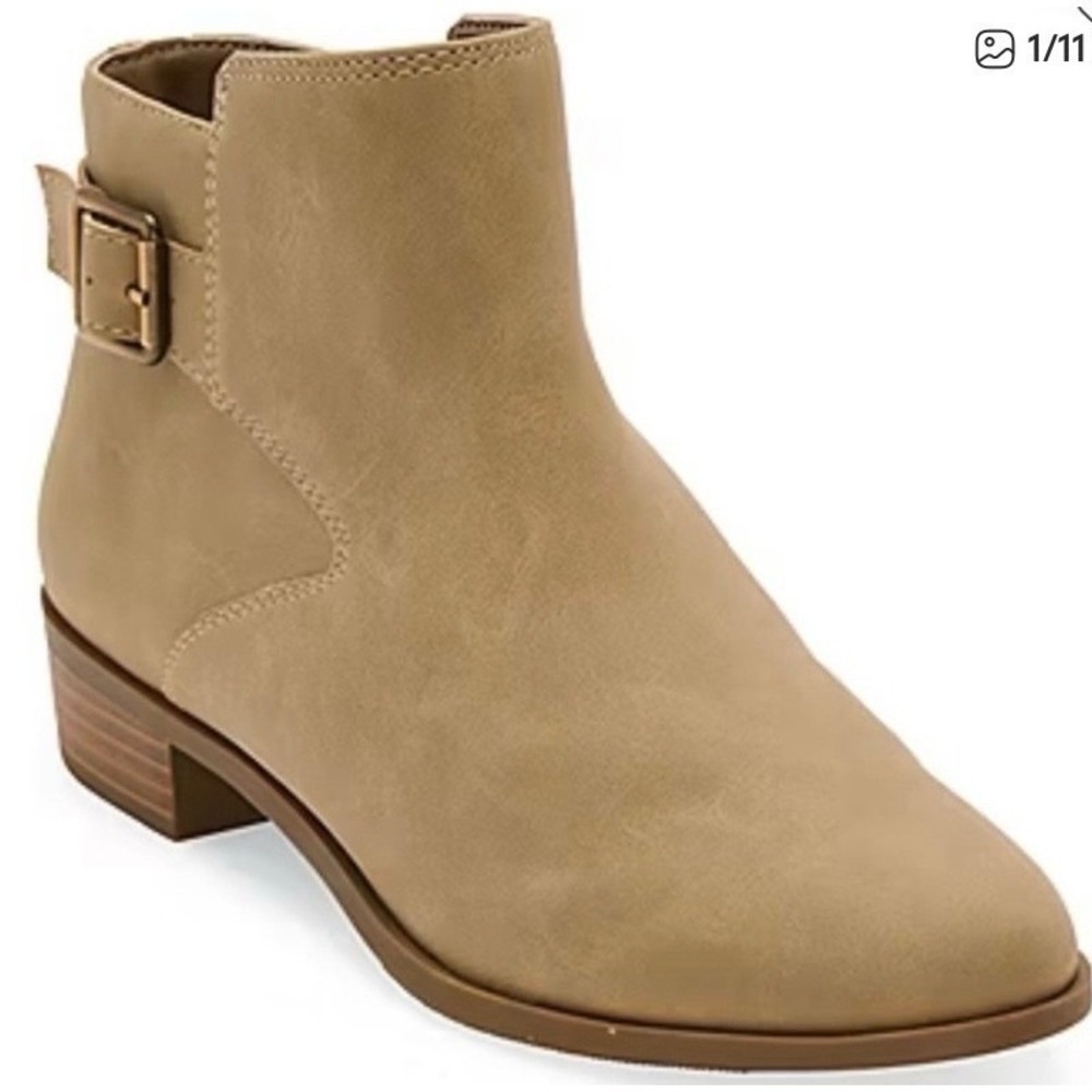 St. Johns Bay Ryder‎ Sand Ankle Boots Buckle Block Heel Booties Womens Size 6.5